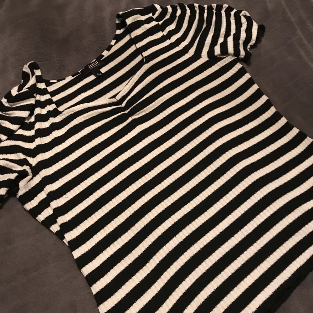 Short sleeve shirt